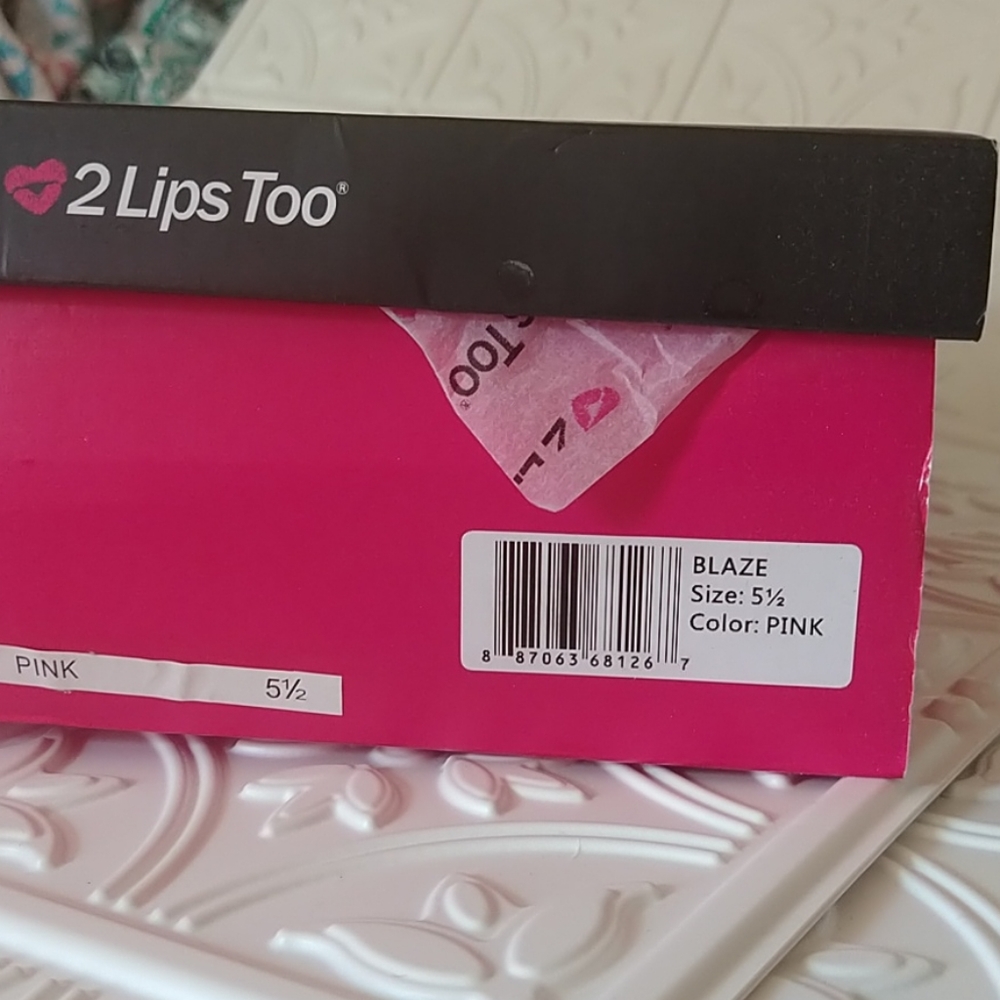 Shoes - Picture 4 of 4
